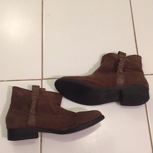 *BOGO 50%*R2 brown braid shortie boots